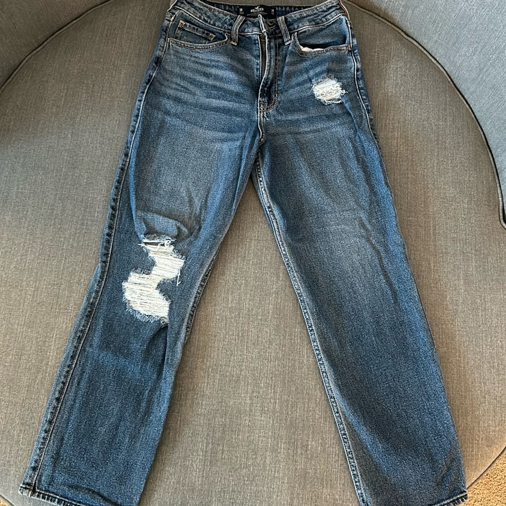 Hollister Ultra-High Rise Vintage Straight Jeans Size 3R (W26 / L27)